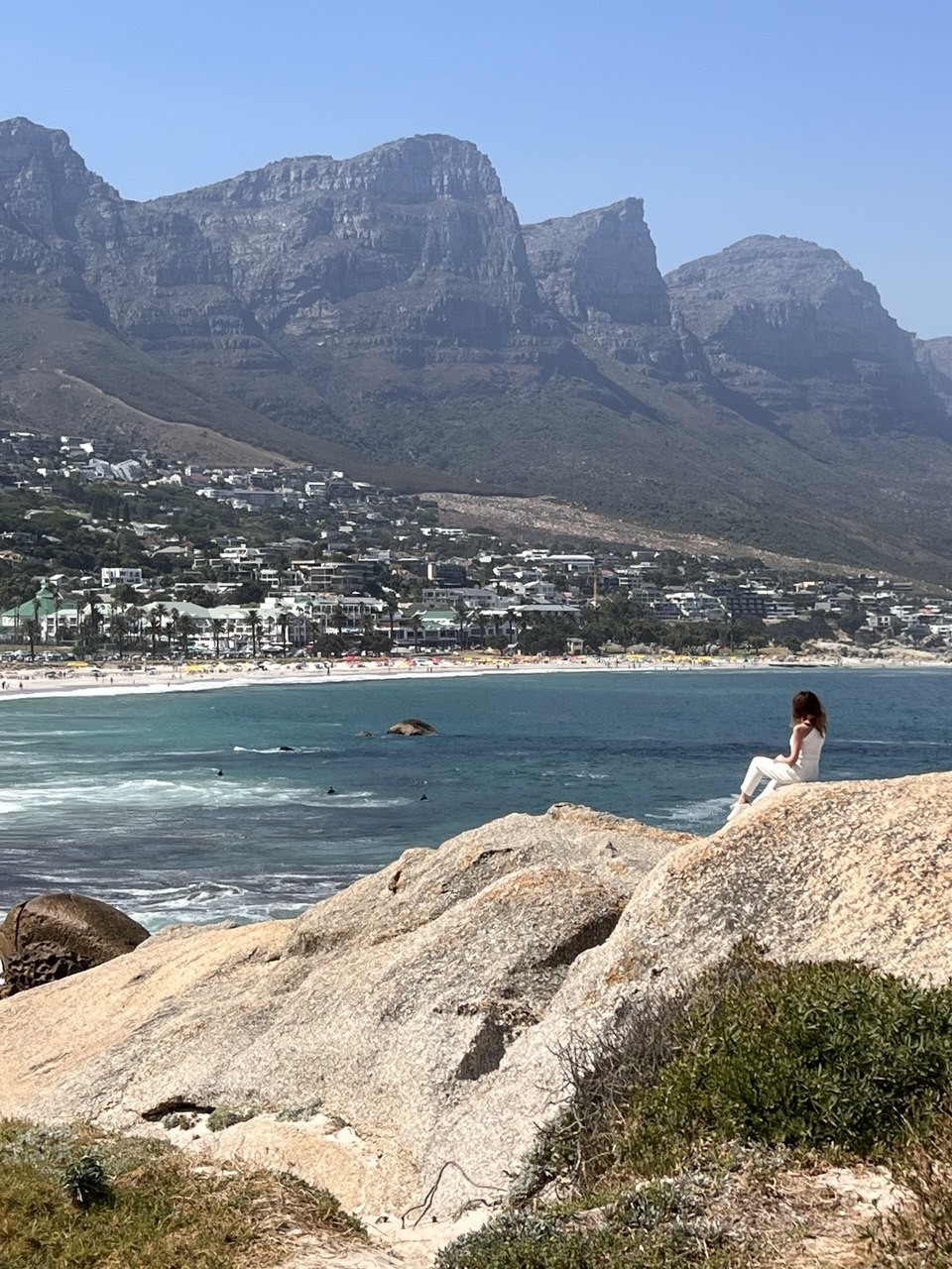 Экскурсию проводил Константин Садченко. Практически 12 часов мы ездили по локациям, и Константин рассказал всю историю