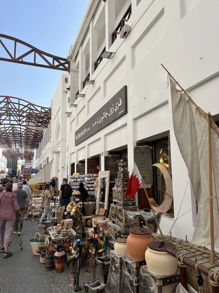 Прекрасная экскурсия! С наивкуснейшим угощением! Гид - превосходно, программа - отличная, транспорт - безопасный, комфортный, Бахрейн