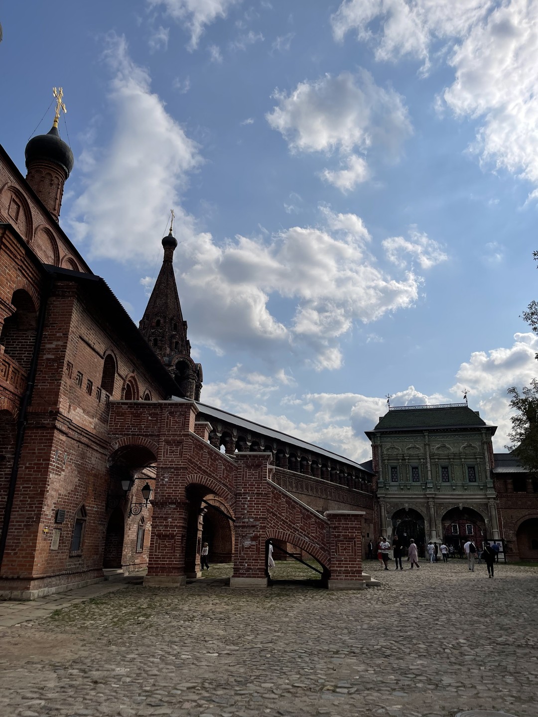Подлинный дух русского Средневековья на Крутицком подворье (Елена)