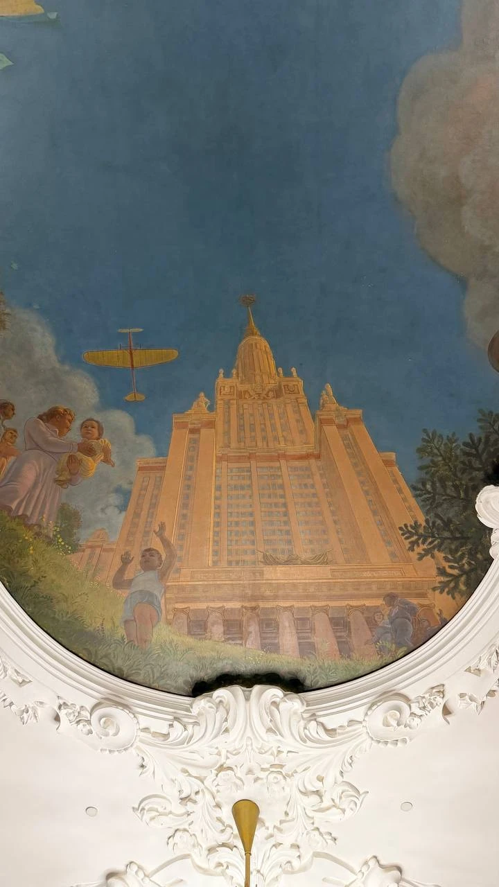 Экскурсия в гостиницу «Ленинградская» с гидом Екатериной Поляковой стала для меня настоящим подарком — редкий случай