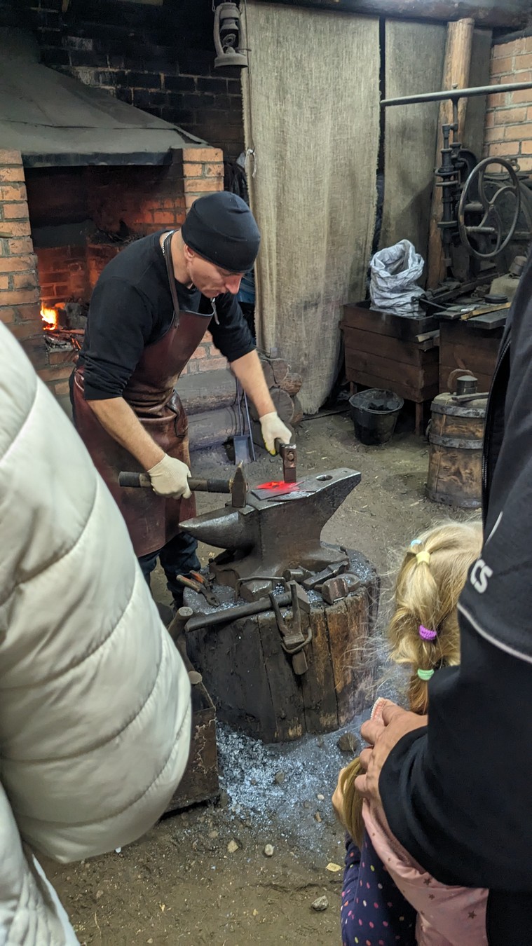 Из Минска — в Дудутки, мир старинных ремёсел (3/12)