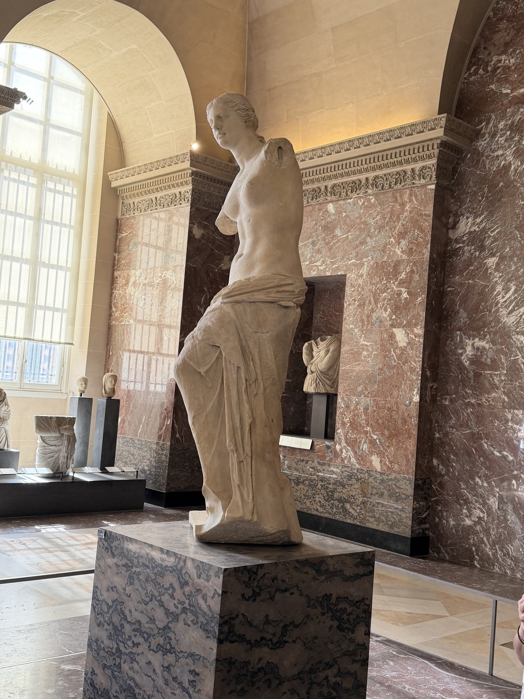 Дмитрий, очень интересный гид! Профессионал с чувством юмора