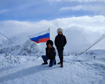 Путешествие по Баксанскому ущелью, станции "Мир" и "Гара-Баши"