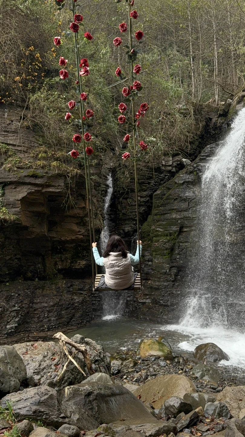 Мы ездили на экскурсию с гидом по имени Гор — и это было одно из самых