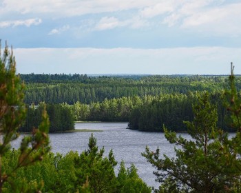 Гора Сампо, Марциальные воды, древний вулкан Гирвас и водопад Кивач