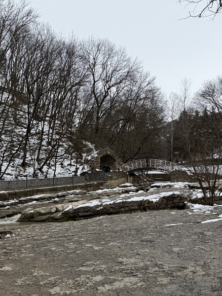 Отлично провели время. Побывали в городах КМВ, порекомендовали в интересное заведение для обеда. Очень интересное повествование