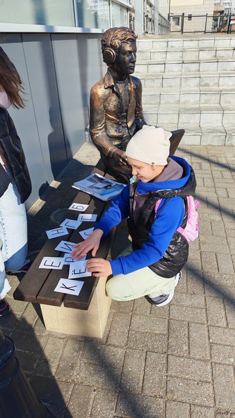 Экскурсия понравилась,дочка с удовольствием выполняла задания. Тамара интересный рассказчик и для детей самое то. В конце