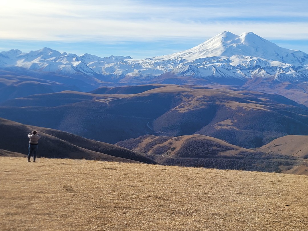 Хочу от всей души поблагодарить организатора и нашего гида - водителя Геннадия, за прекрасное и познавательныое