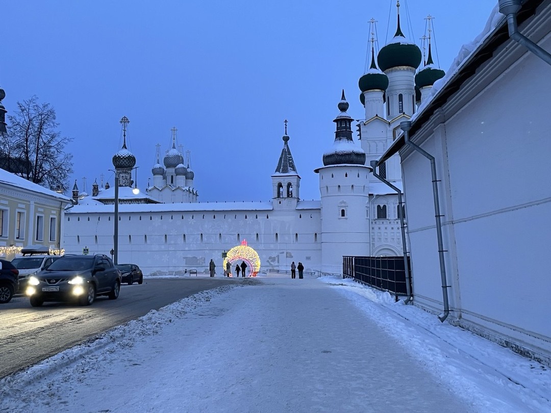 Гуляли с Еленой на обзорной экскурсии по Ростову Великому! Чудесный рассказчик, очень доброжелательная и внимательная экскурсовод
