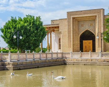 Окрестности Бухары: дворец Ситораи-Мохи-Хоса, мемориал Бахауддина Накшбанда, некрополь Чор-Бакр