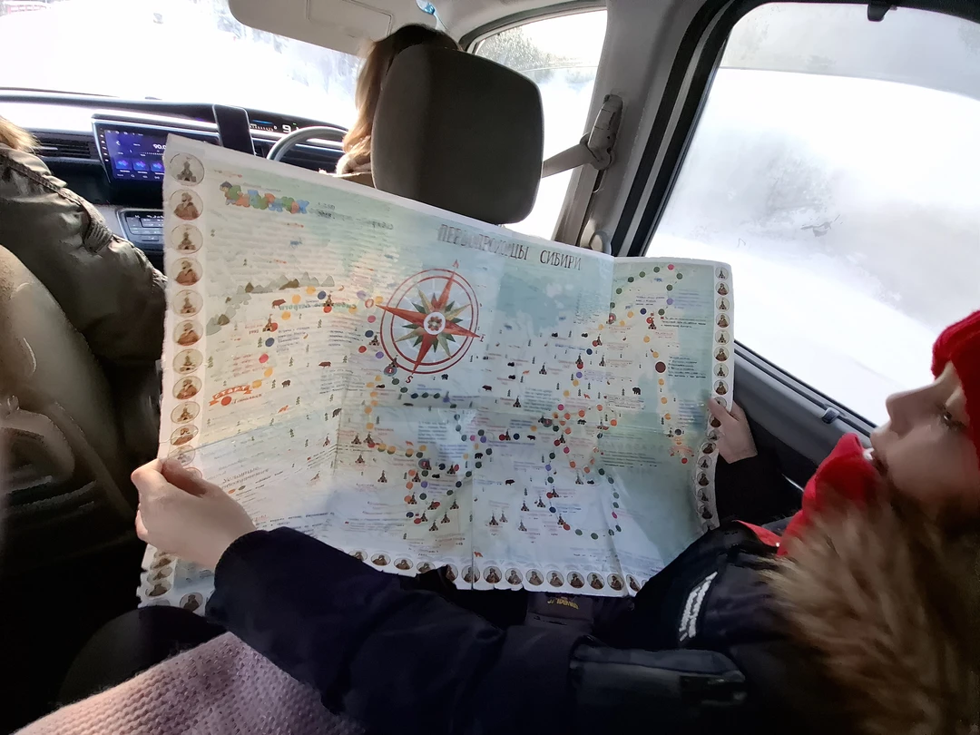 Гид просто чудо, программу составила согласно нашим поделаниям, везде договорилась, мы только в машину сели. Рассказчик