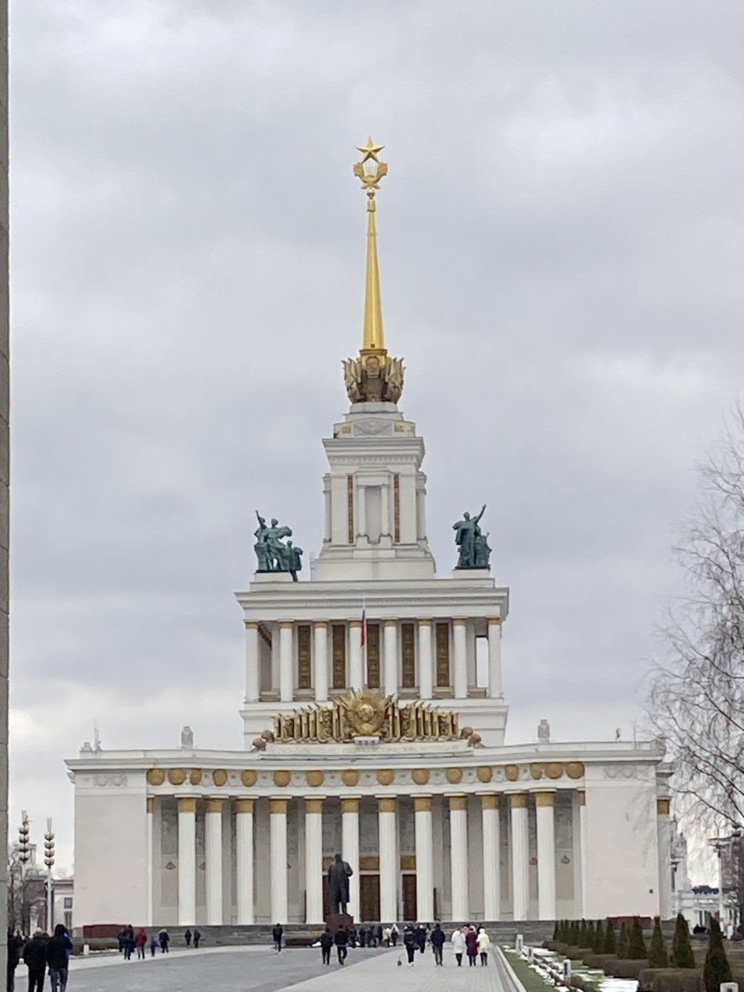 Большое путешествие по ВДНХ. Групповая экскурсия (Марина)