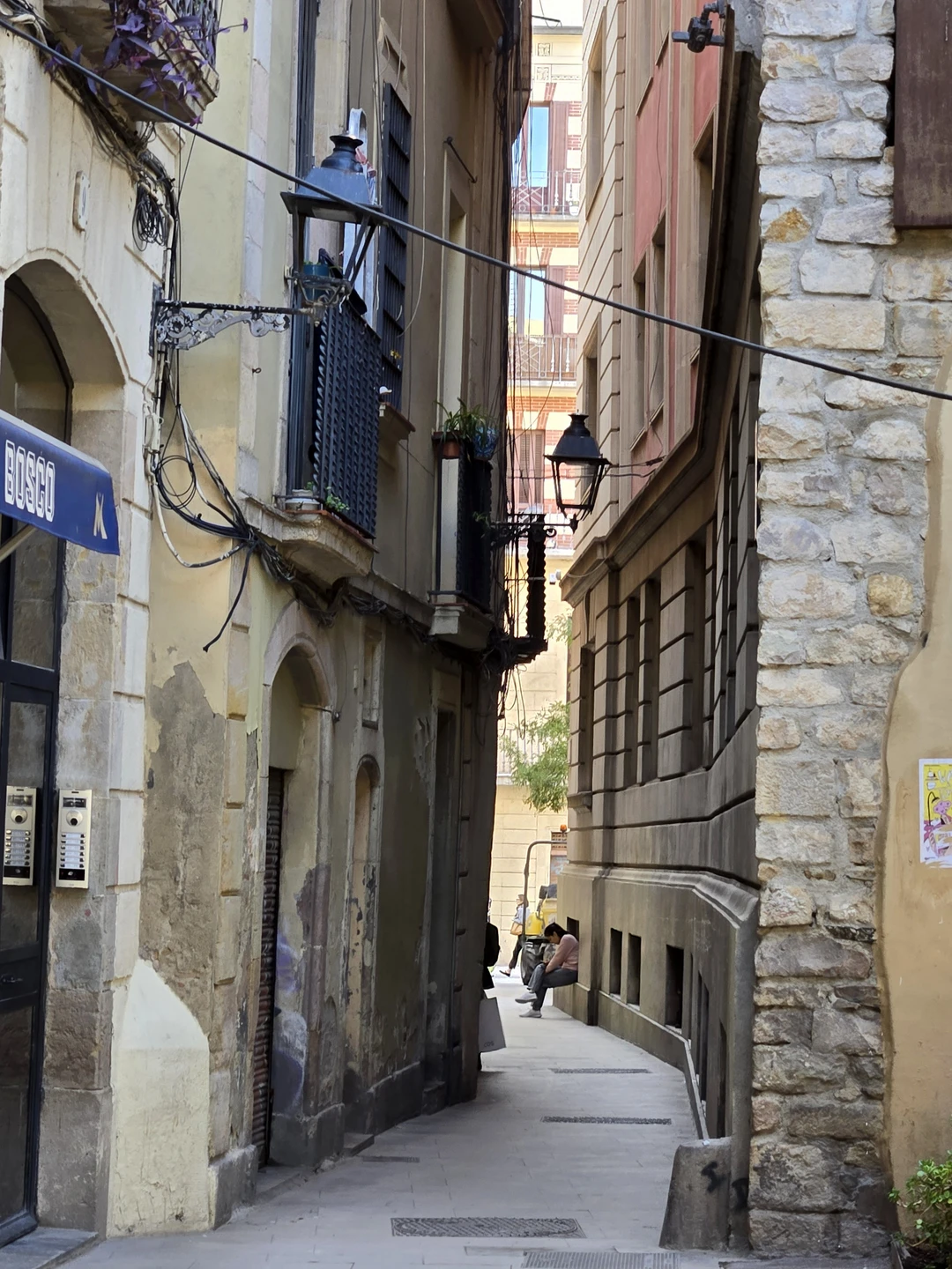 Очень крассивая, вкусная и интересная экскурсия. Каждый поворот отпечатался в памяти (в т. ч. телефона), запомнился