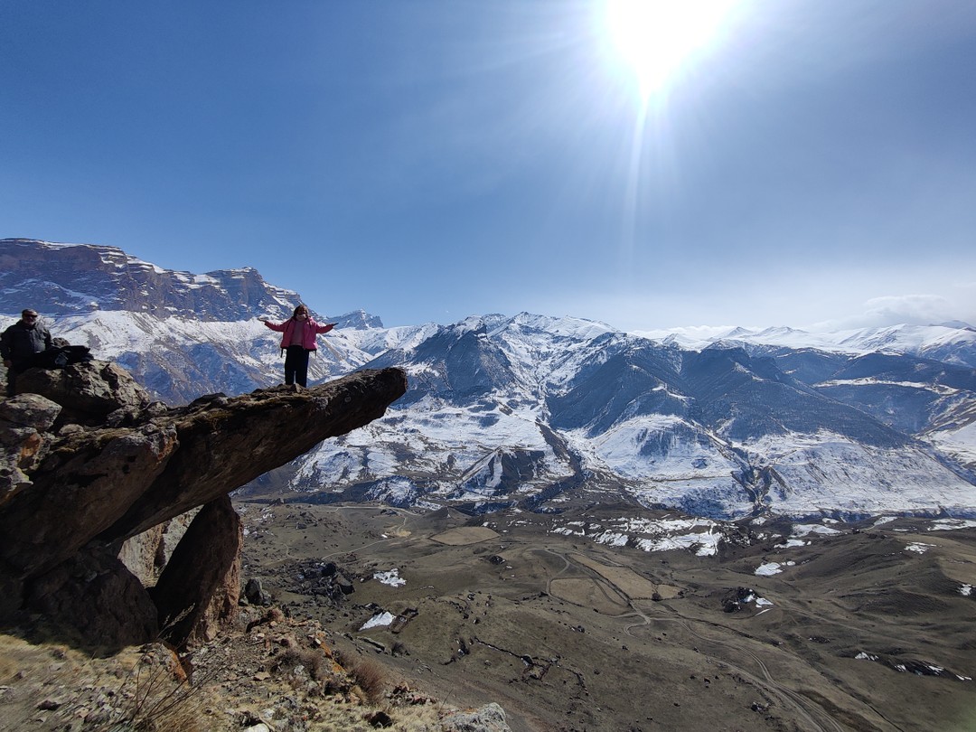 Сегодня ездили на эту экскурсию! Очень всё понравилось: экскурсовод - водитель Станислав был очень любезен, отвечал