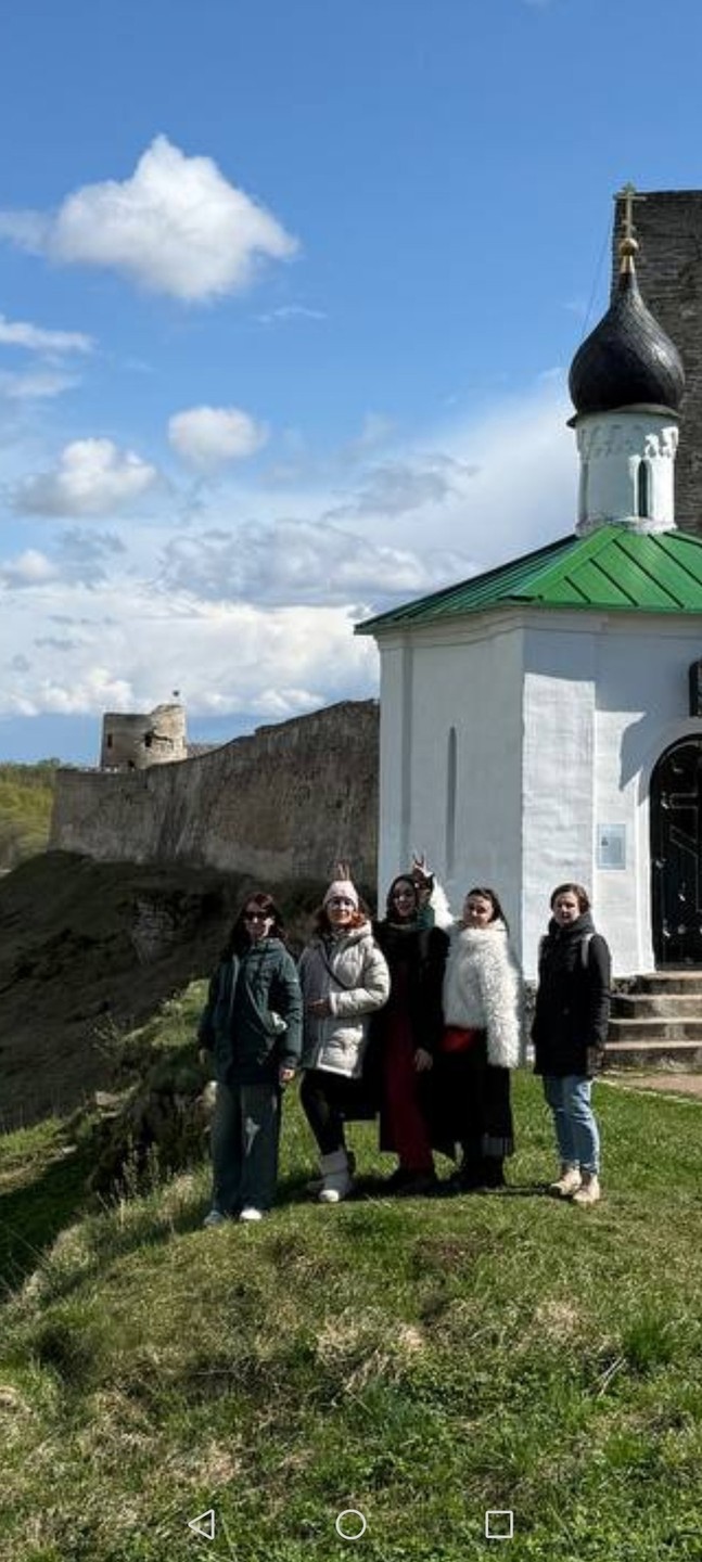 Печоры и Изборск на комфортабельном авто (Жанна)