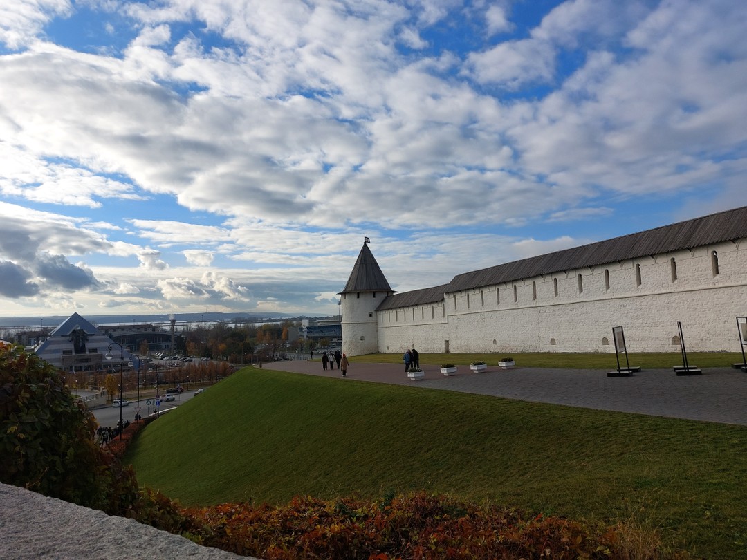 Были на экскурсии семьей, в Казани впервые. Алёна забрала нас с места проживания и отвезла обратно