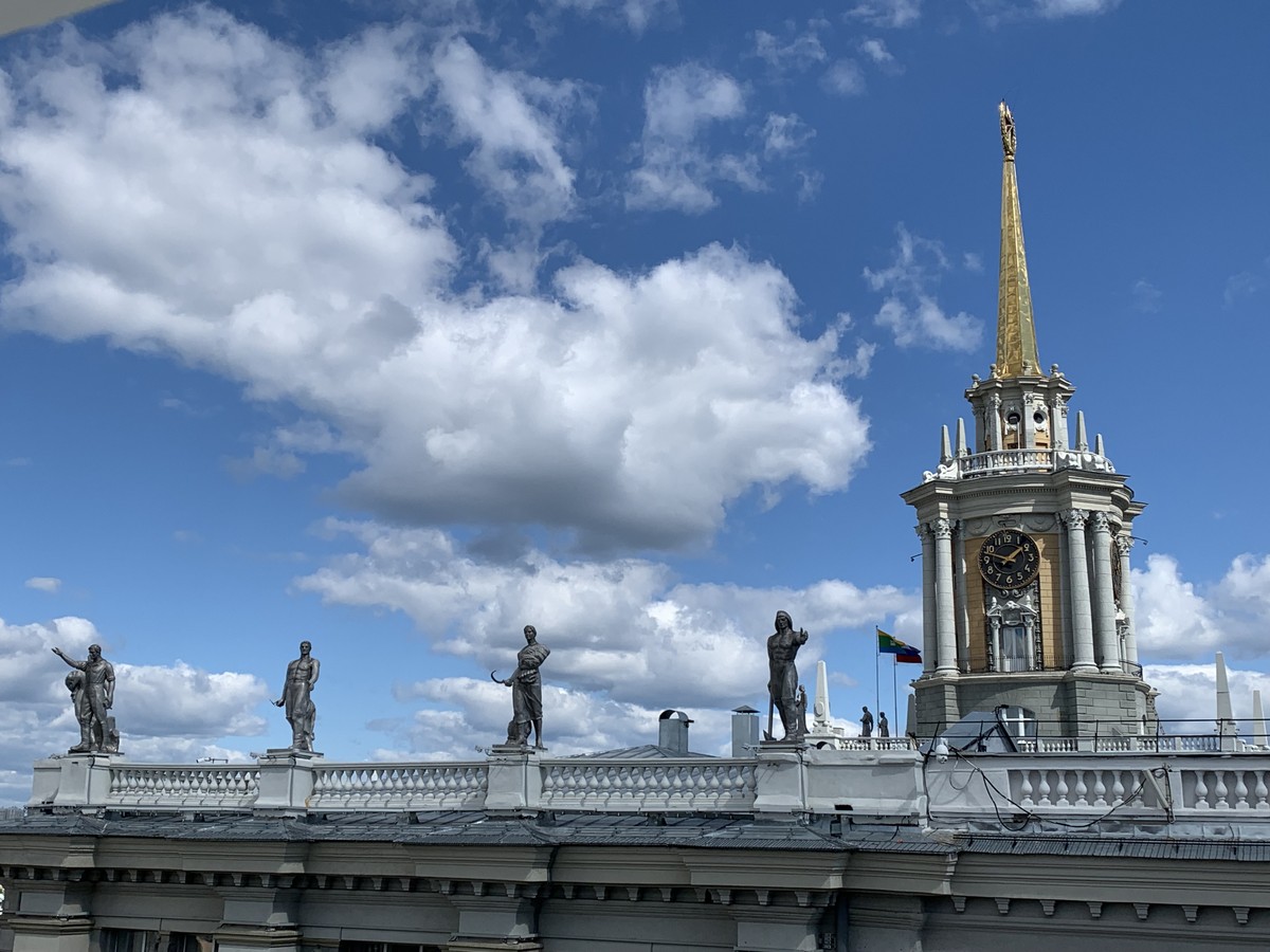 Гранд-Екатеринбург: обзорная по городу, Уралмаш, Европа-Азия, Каменный Остров и Ганина Яма