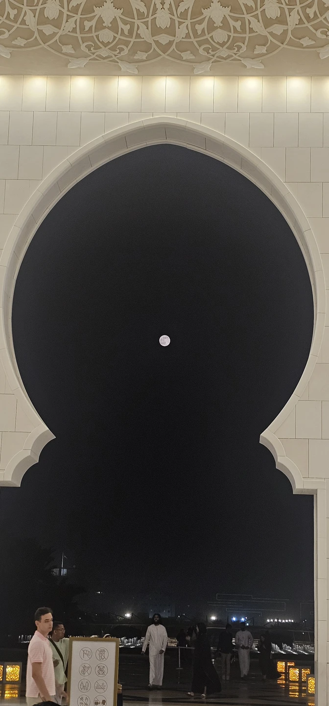 Благодарим Санжара за информативную и оптимально удобную для туристов экскурсию. Высокий профессионализм и опыт, знание истории