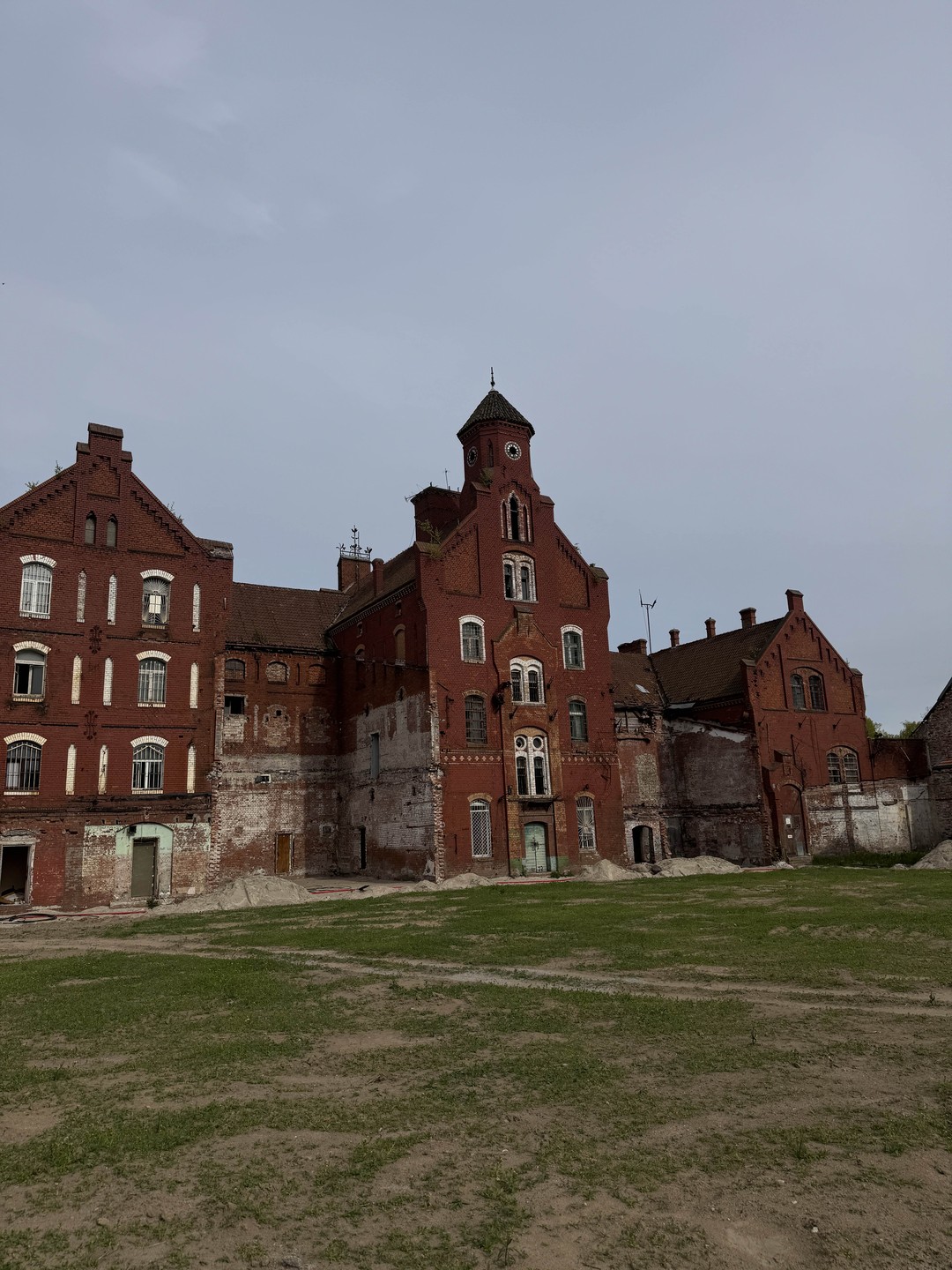Замки Вальдау и Тапиау + обзорная по Гвардейску (Виктория)