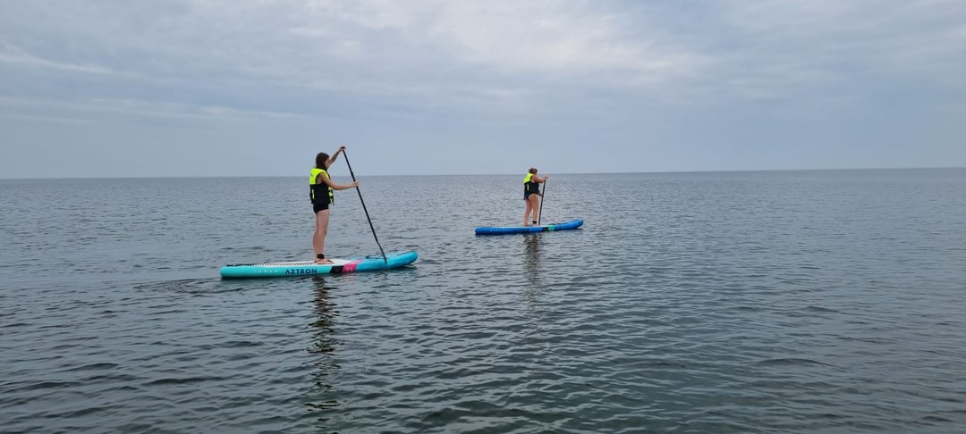 Экскурсия очень понравилась. Всё четко организовано. Проводила Анна. Она очень профессиональная. Сама серьёзно занимается сёрфингом и