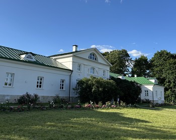 Завтрак в кофейне, прогулка по "Ясной Поляне", обед от шефа и сомелье и музей "Тульские самовары"
