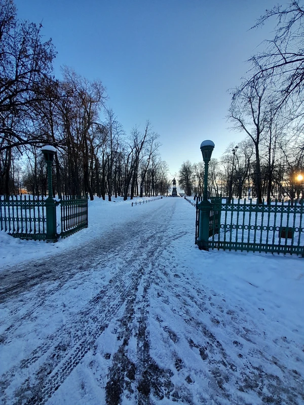 Кронштадт: 300 лет за три часа