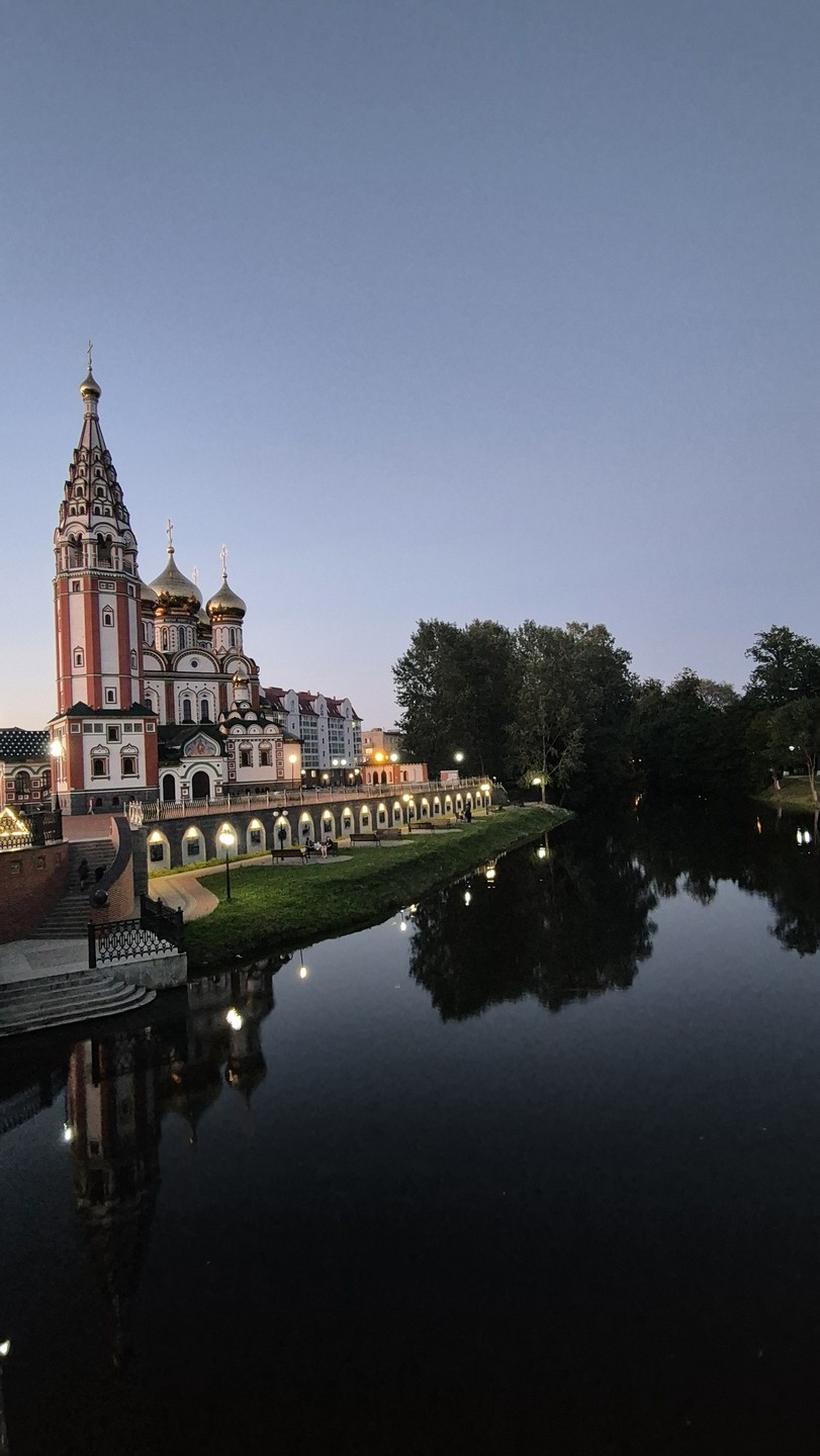 Чудесное путешествие на восток Калининградской области. Владимир прекрасно разбирается в истории края, его рассказы полны исторических