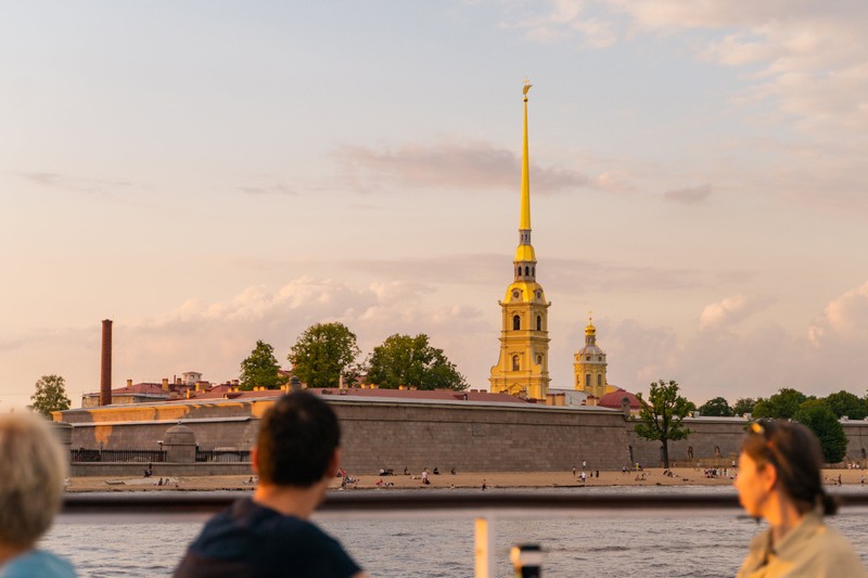 Фото к экскурсии Закат, живая музыка и экскурсия на двухпалубном теплоходе
