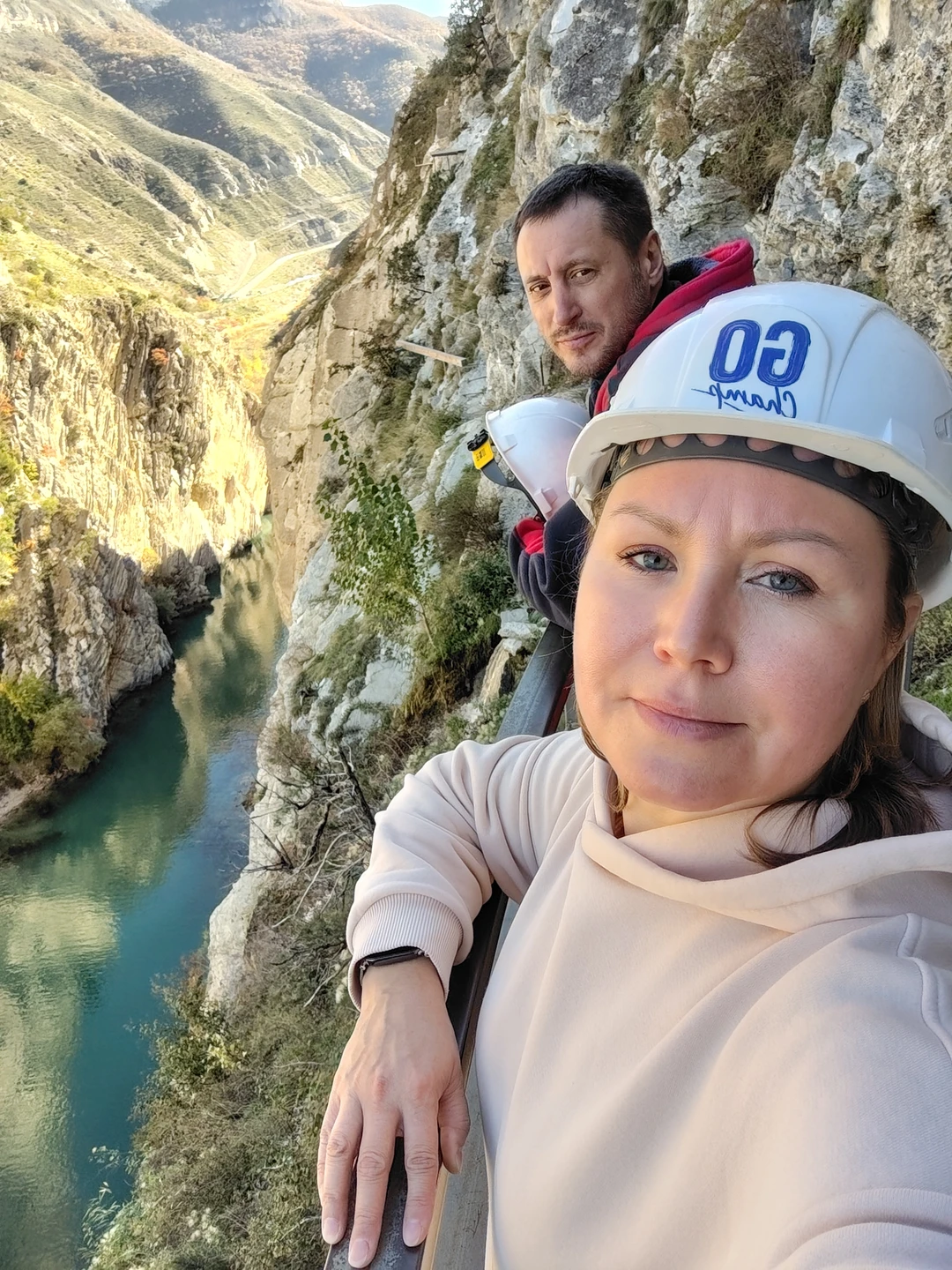 Очень понравилась экскурсия в Сулакский каньон и на бархан. Наш гид Тамила с юмором преподносила информацию