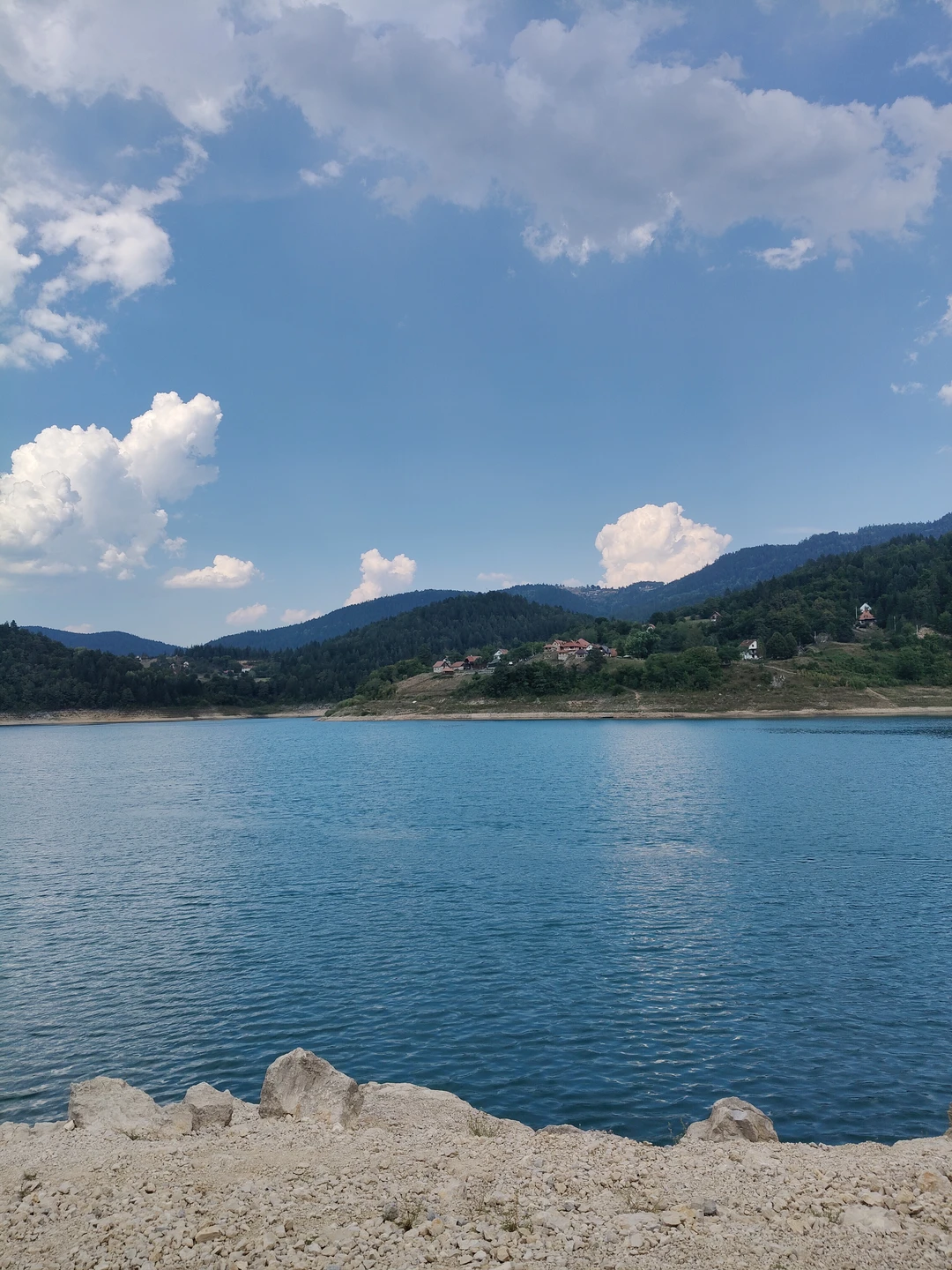 Мы ездили в однодневную экскурсию по Таре с Марко и это было незабываемо! Красоты Тары впечатляют