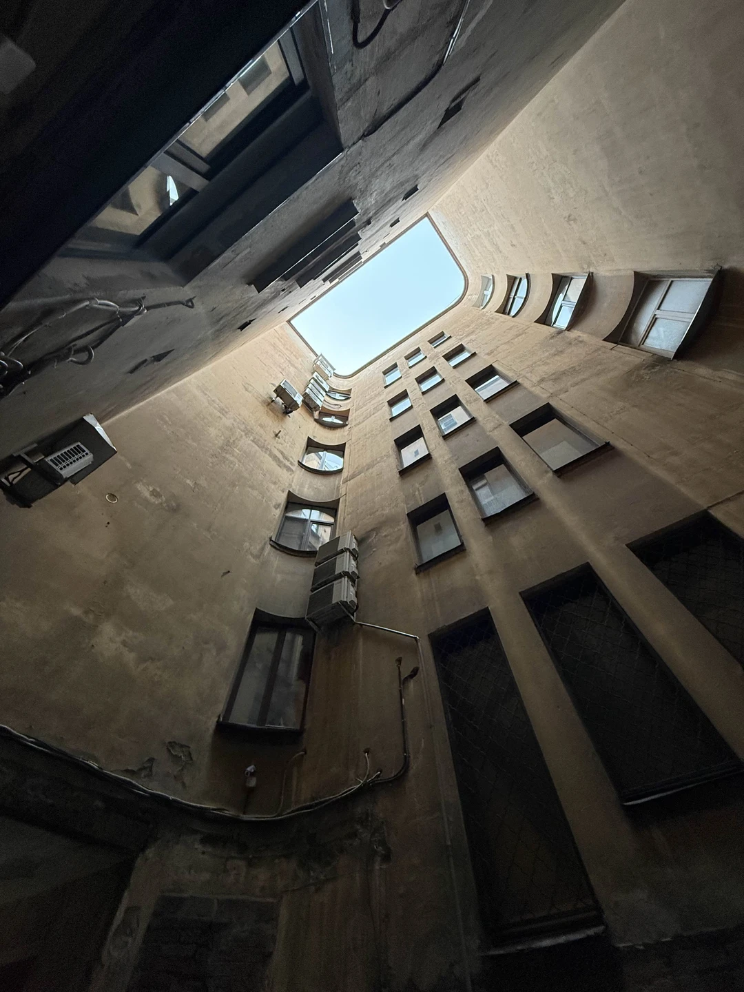 Доходные дома, дворы-колодцы и парадные лестницы (Алеся)