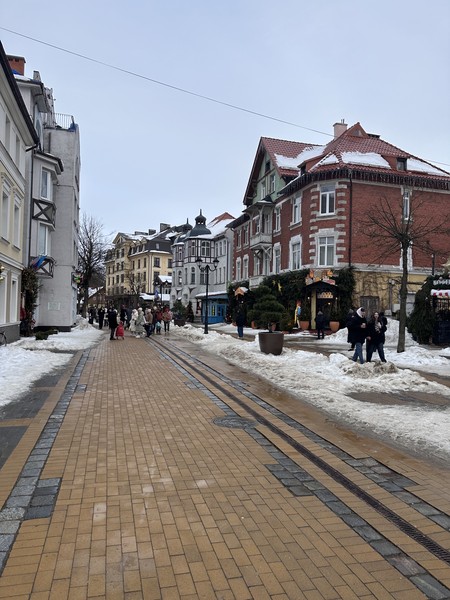 Была на экскурсии 22 февраля. К сожалению, Дмитрий заболел, и как альтернативу предложил, чтобы экскурсию провела