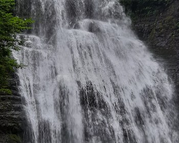 Города-призраки, водопады, пещера с подземной рекой, оригинальная смотровая