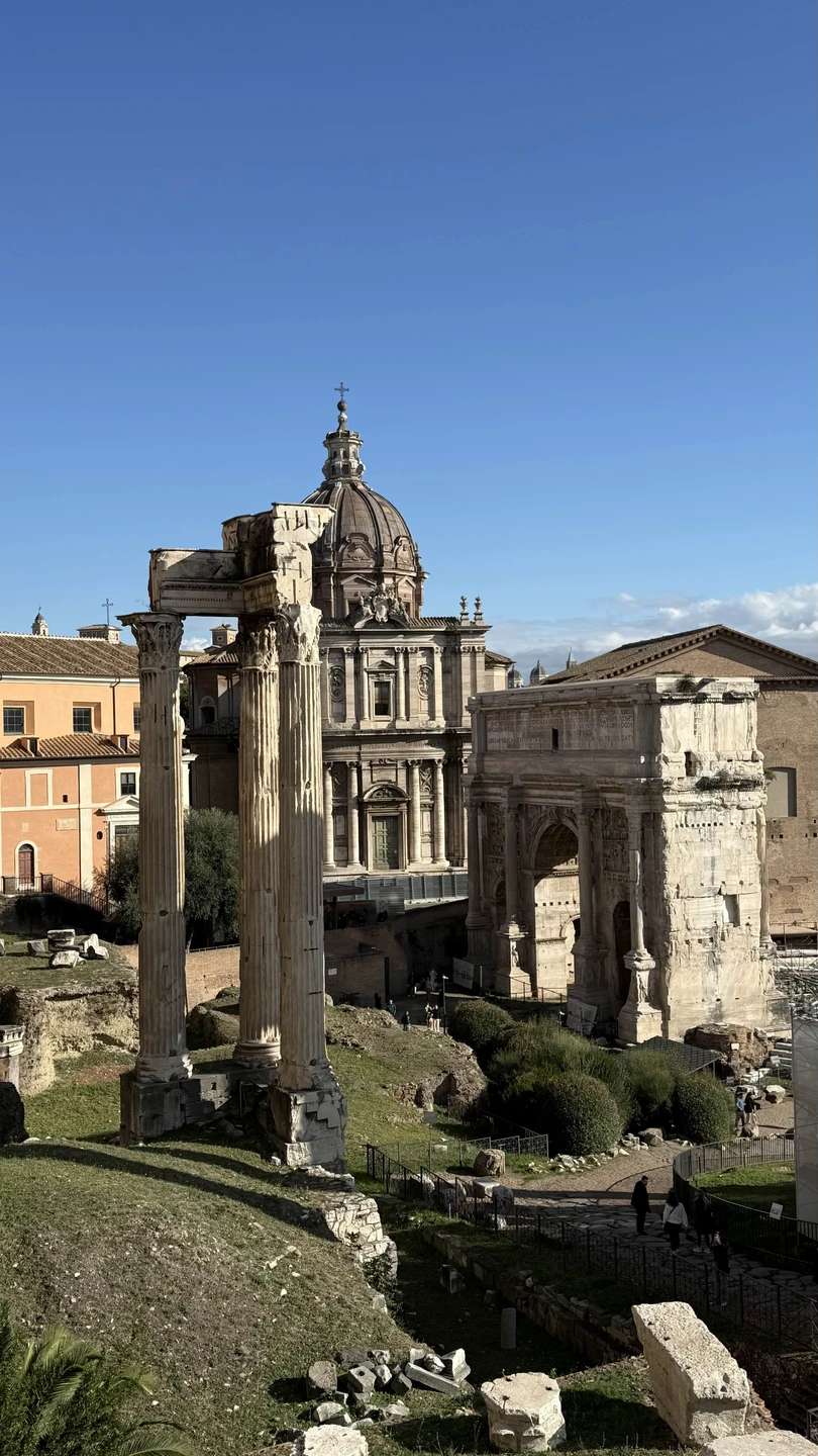 Спасибо Маргарите за экскурсию, нам все очень понравилось: и рассказ был интересный и мы увидели Рим