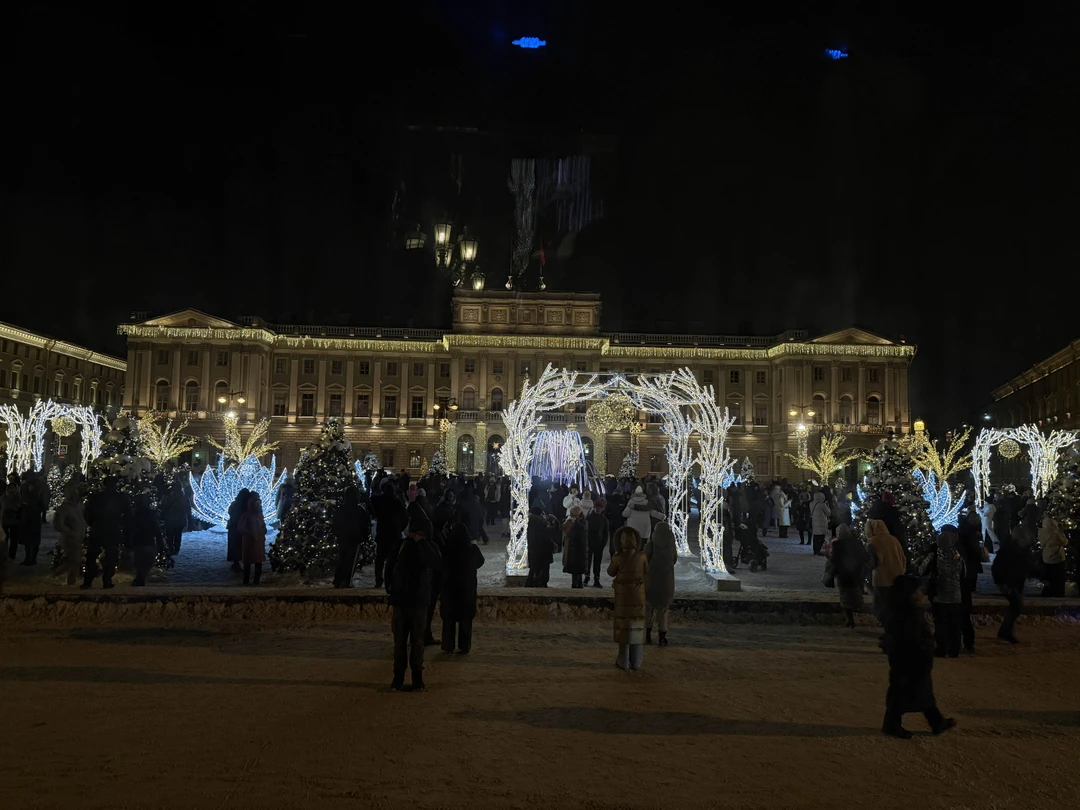 По главным местам Петербурга (Виктория)