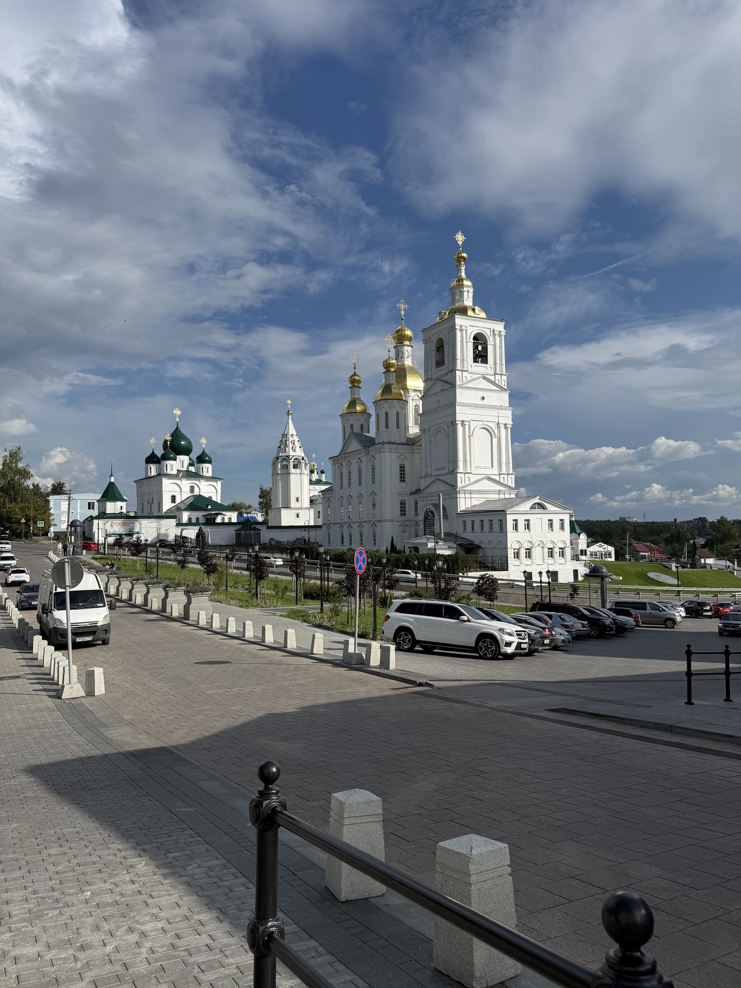 Спасибо огромное, Кириллу! Находимся под сильным и приятным впечатлением от экскурсии и самого города! Легко, непринужденно