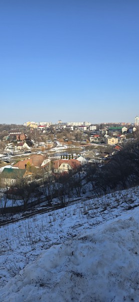 Все очень понравилось. Интересные факты, без занудства. Все ритмично и познавательно. По диалоги сразу видно, что