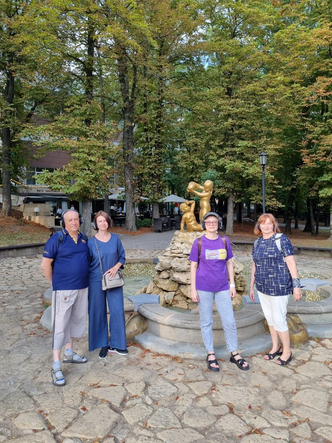 Впервые на таком виде экскурсии. Очень понравилось. Тебя ничего не отвлекает, ты погружаешься в рассказ. Увлекательно, интересно. Всем советую