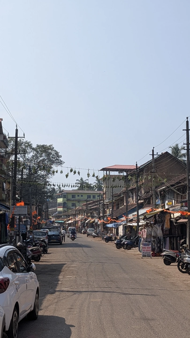 Ездили на экскурсию из Арамболя. . Хоть маршрут и неблизкий - забрали от отеля и доставили до места в целости