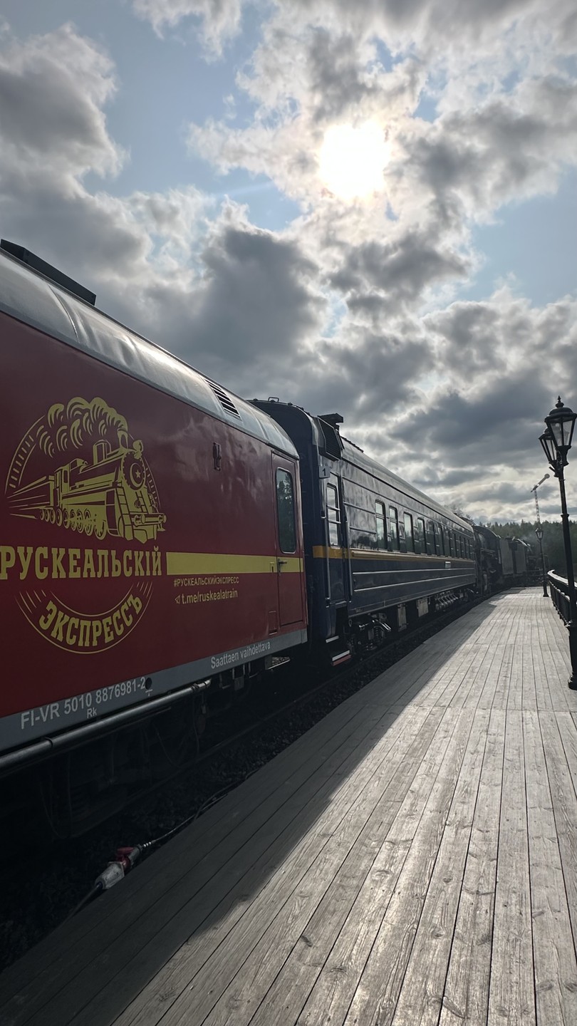 Карелия из Санкт-Петербурга: водопады, Рускеала и тот самый ретропоезд (Камила)