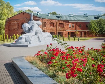 Коссовский замок, Брестская крепость, экскурсия по городу и встреча с фонарщиком