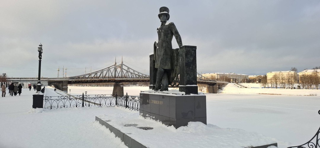 Алина - прекрасный гид, полный восторг от проведенных с нею двух часов. Прекрасный интереснейший рассказ о