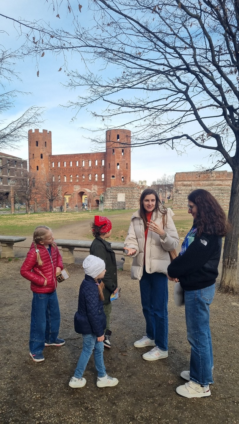 Добрый день! Смело рекомендую детский квест от гида Юли семьям с детьми любого возраста. Отличная подача
