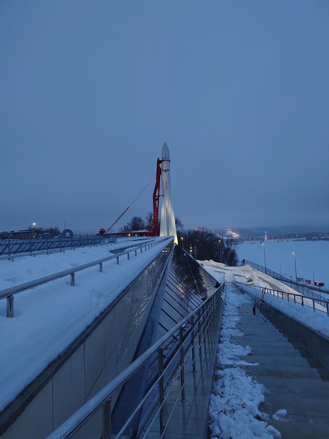 Прекрасная экскурсия и шикарный экскурсовод. Всё доступно и понятно. Заинтересовала даже детей(8 и 13 лет). Прошли