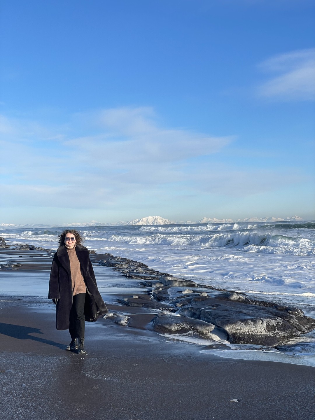 Экскурсия понравилась, очень приятный и веселый гид, рассказал много интересных фактов о Камчатке. Накормил сандвичами с