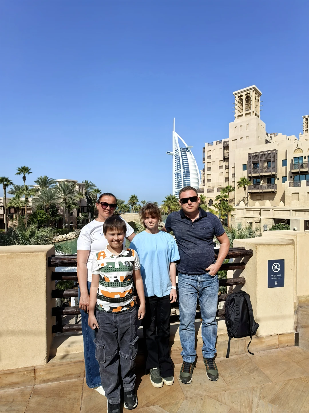 Экскурсия очень понравилось. Предварительно согласовали все точки которые хотели посетить. Амин много интересного расказал об ОАЭ