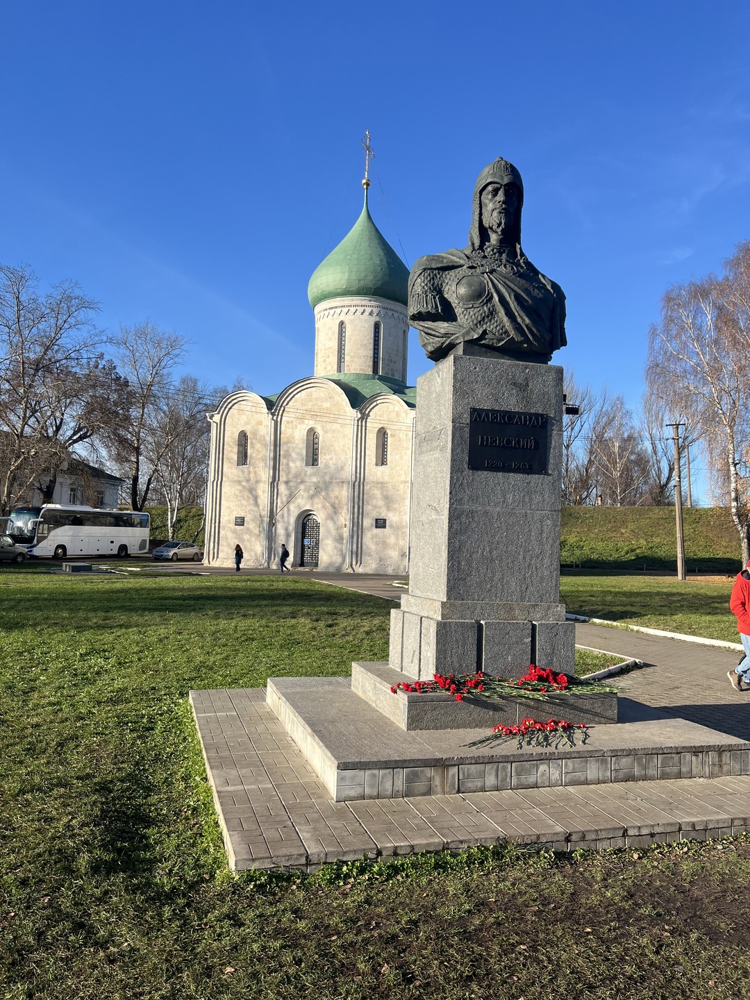 02.11.2025 года мы с мужем побывали на замечательной экскурсии к Животворящему кресту в Годеново. В этот