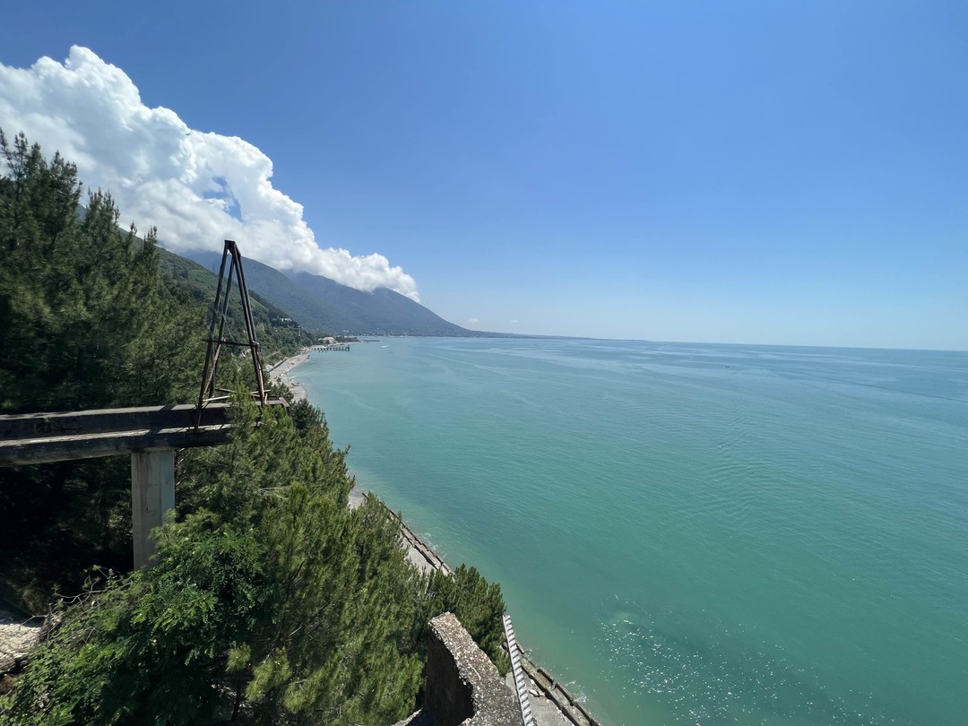 Авторская индивидуальная вайб-экскурсия в Абхазию (Ксения)