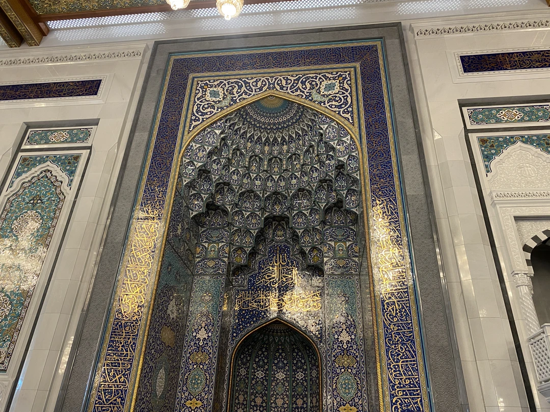 Очень насыщенная экскурсия, получили много информации, проехались по основным достопримечательностям. Ольга -очаровательная, очень понятно и спокойно