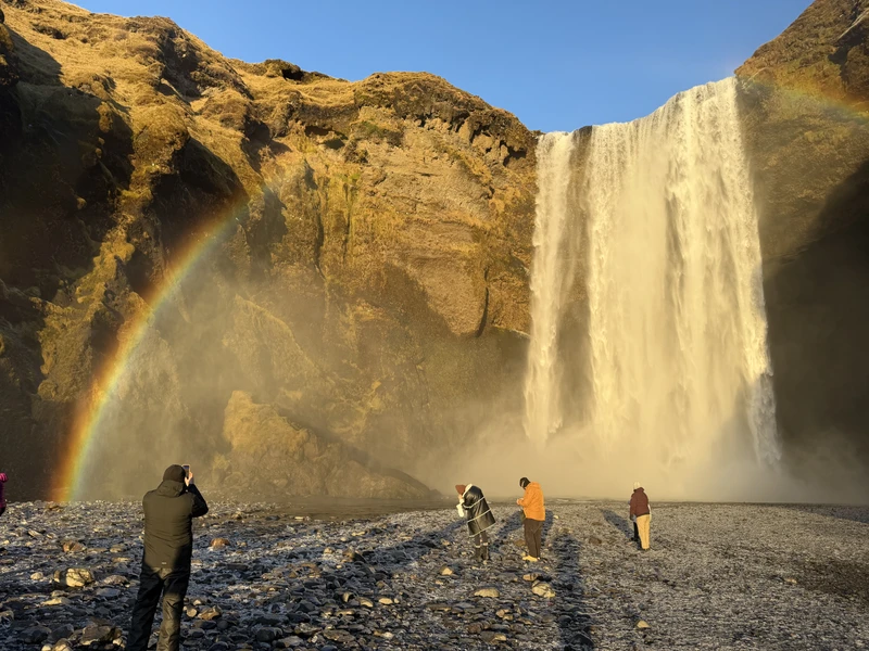Исследовать южный берег Исландии